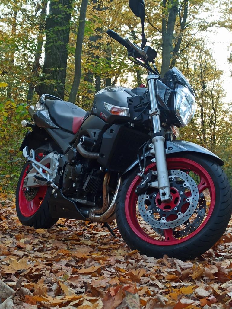 Suzuki GSR 600  Yoshimura