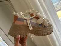 Piekne nowe buty