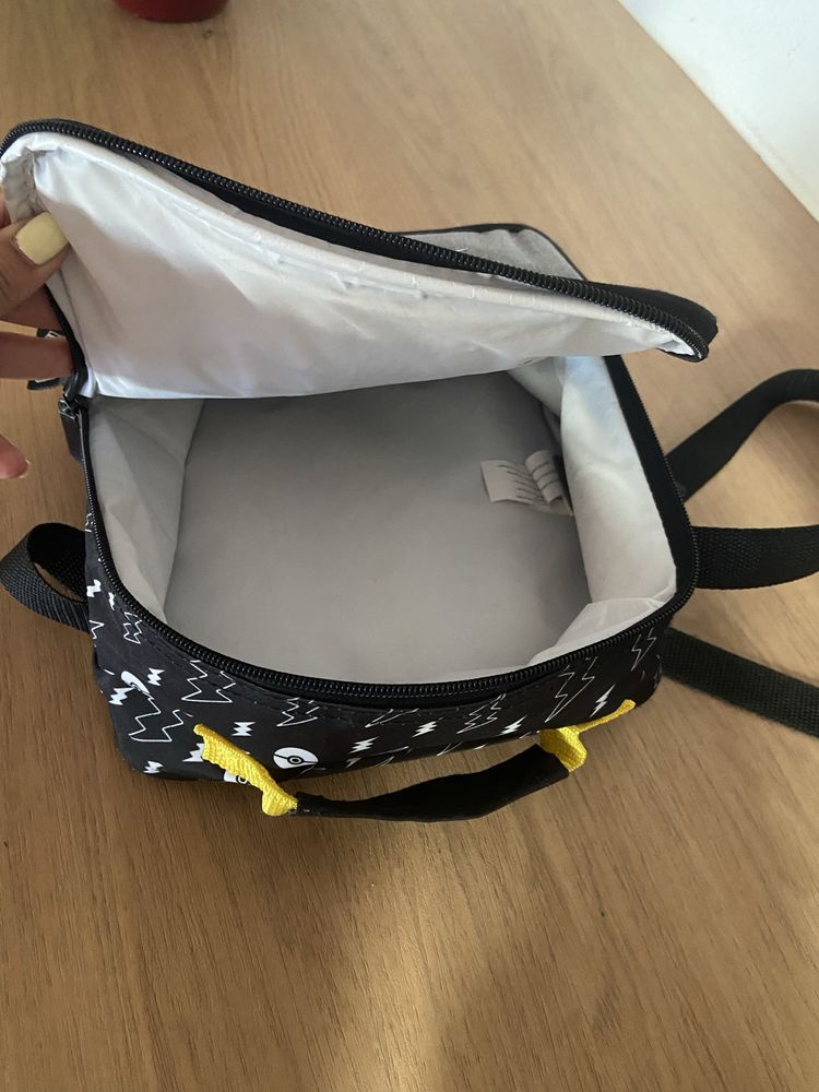 Conjunto Mochila Estojo e Lancheira Pokemon