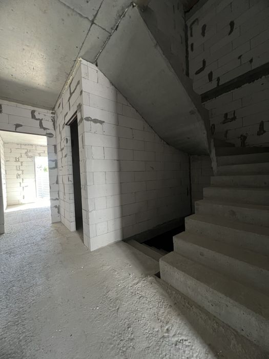 Продам таунхаус 141м2 з БОМБОСХОВИЩЕМ/ ГАЗ/центр. канал./ без комісії