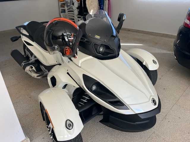 Moto Can-am Spyder RS