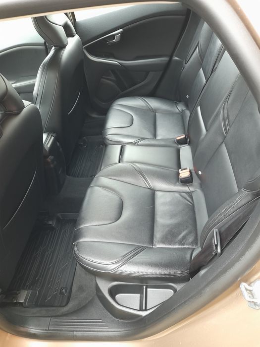 Sprzedam volvo v40 stan perfekcyjny