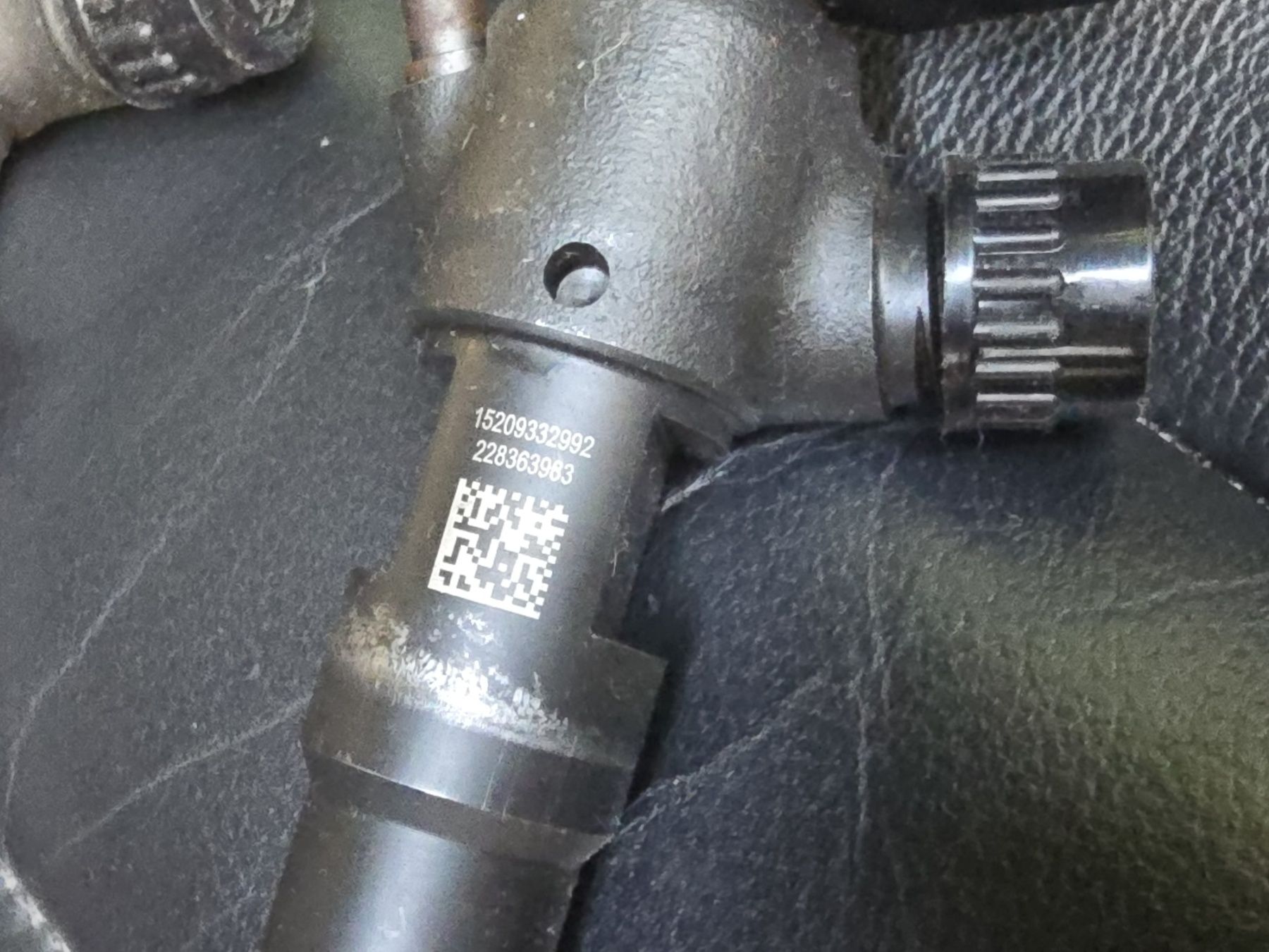 Дизельні форсунки 1.6 TDI оригінал VW AG 04L130277D 28370681