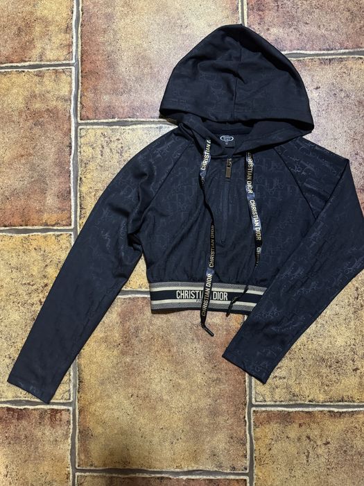 Диор  кофта             .