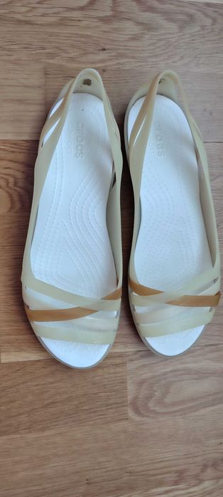 Crocs жіночі сандалі 38