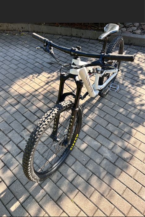 Canyon Neuron Young Hero