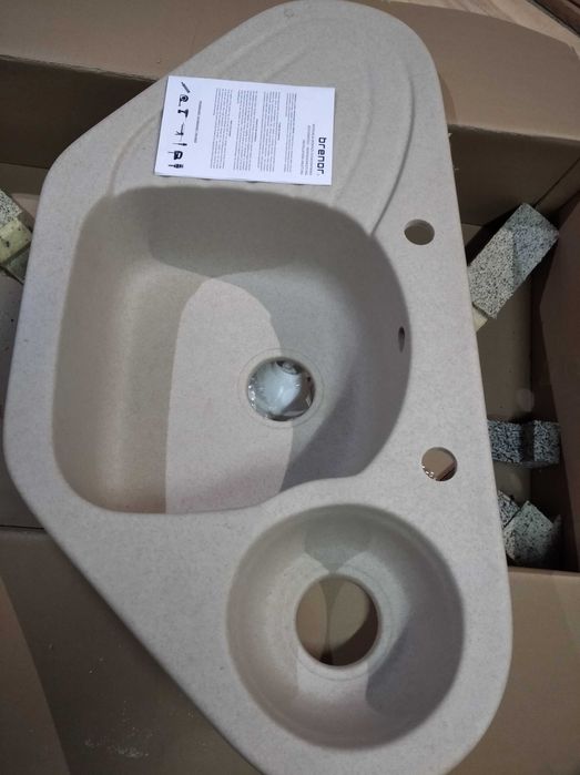 Sprzedam zlewozmywak kuchenny narożny, dwukomorowy WERBENA 30.