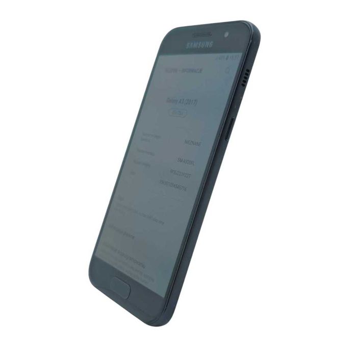 Smartfon Samsung Galaxy A3 2017 2 GB / 16 GB 4G (LTE) czarny