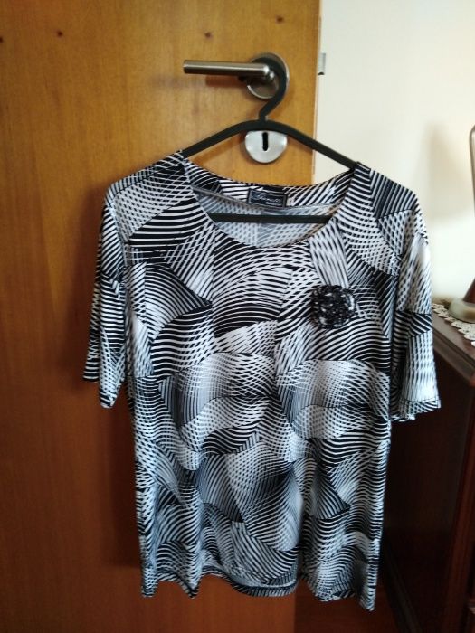 Vendo 1 blusa nova XL