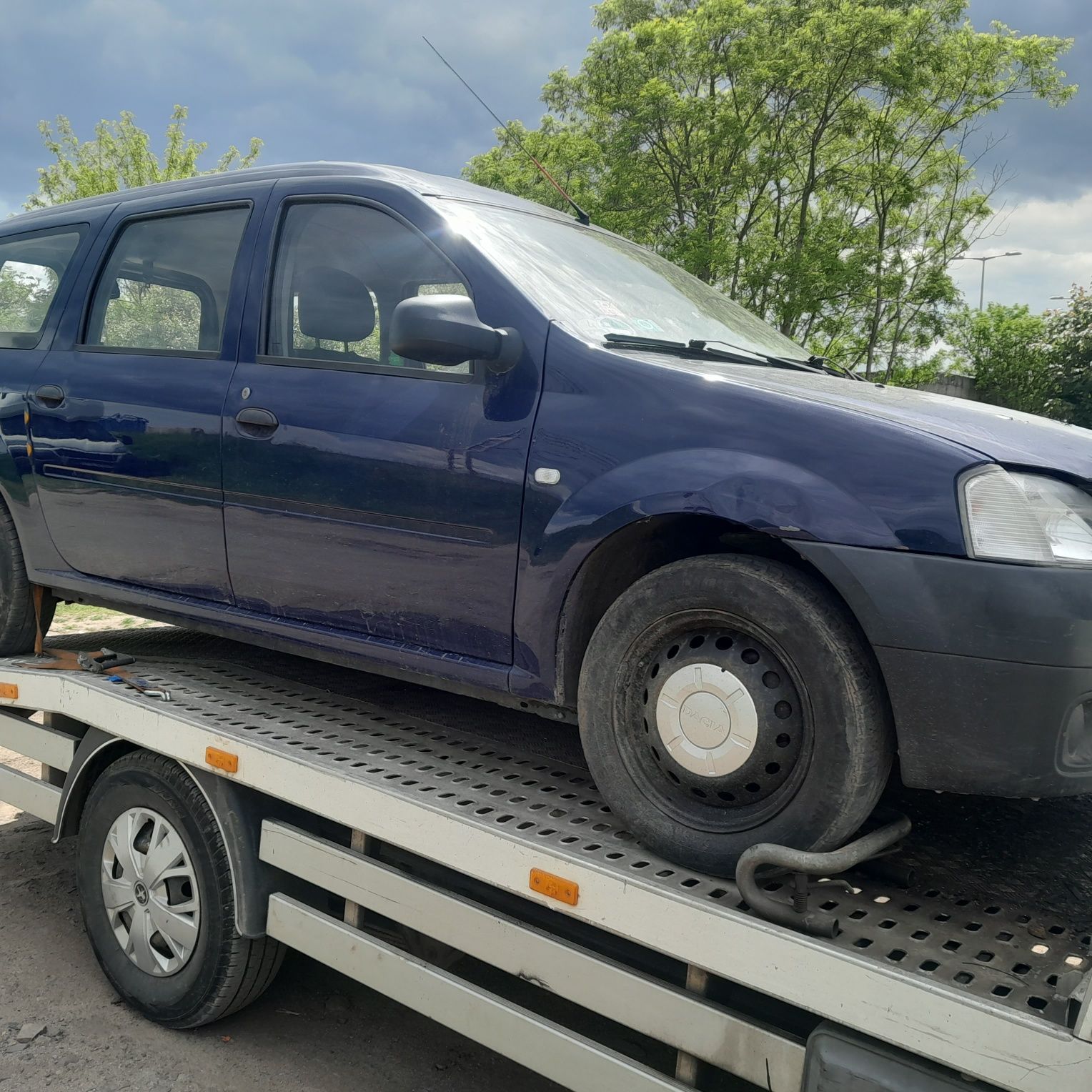 Dacia Logan 1.4 mpi na części kolor dv61h