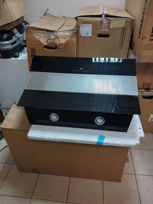 Новая Итальянская вытяжка Best PLANA 800