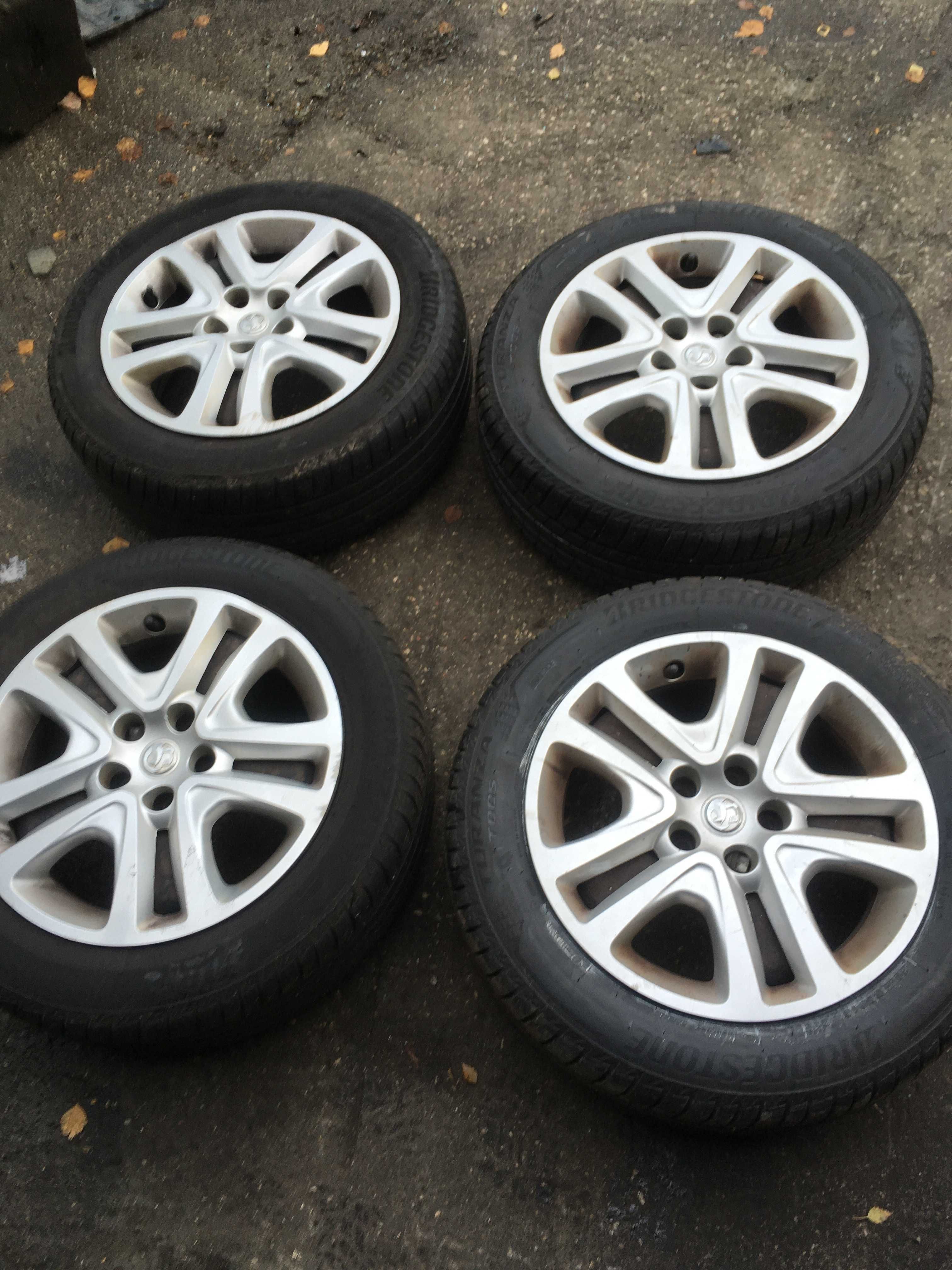 Astra J K koła Felgi Stalowe Strukturalne 16 cali 5x105 BRIDGESTONE