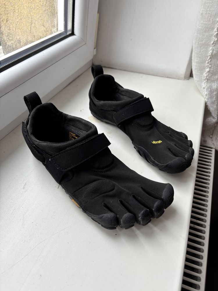 Vibram five finger fivefingers kmd sport 2.0