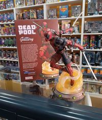 Estátua Marvel - Deadpool