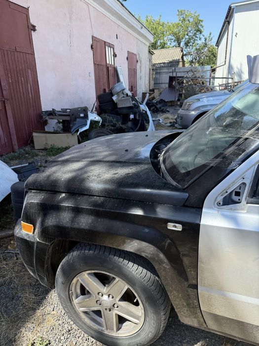 Продам дизельный jeep patriot 2008 года на разборку