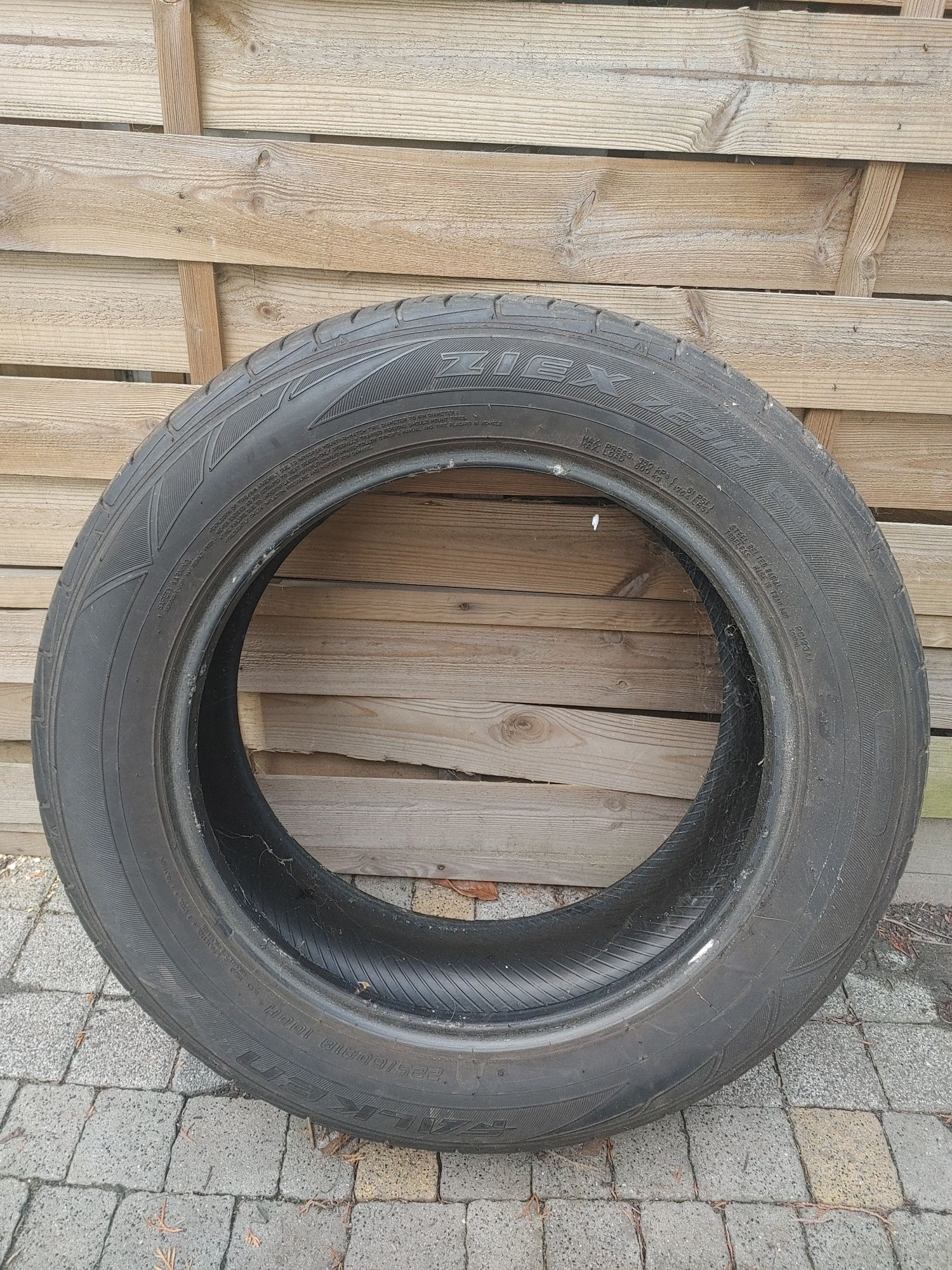 Opona lato 225/60 r 18 yocohama