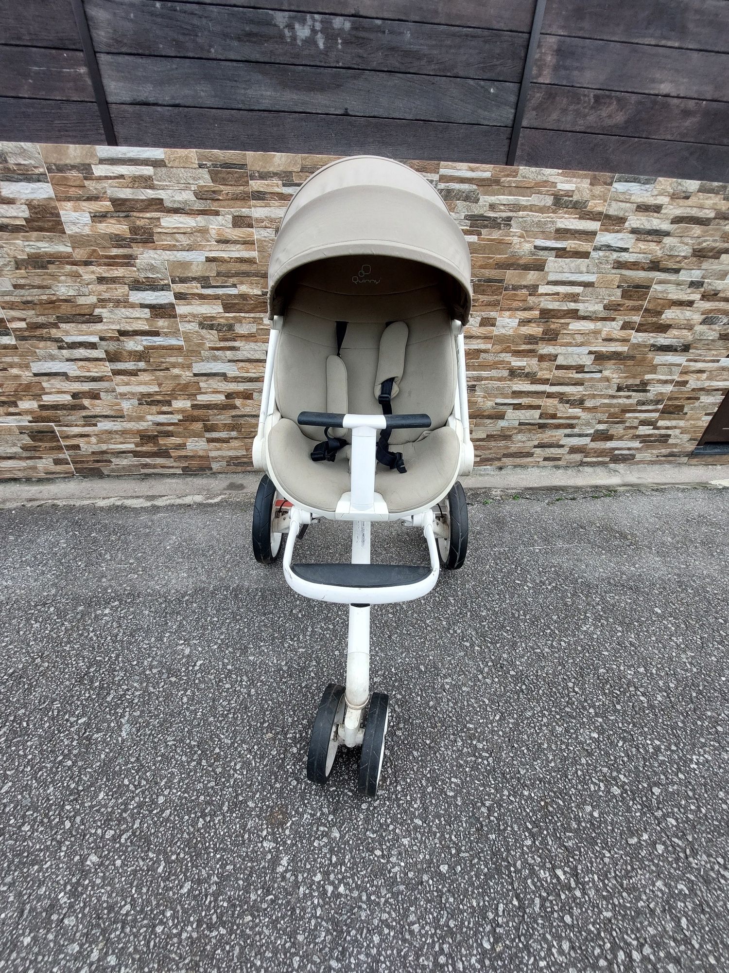 Carro Quinny Bebê Conforto