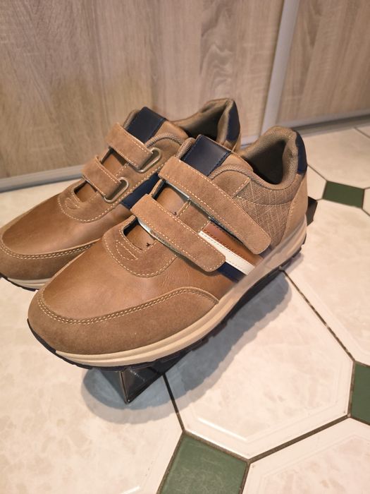 Buty na rzepy rozmiar 42