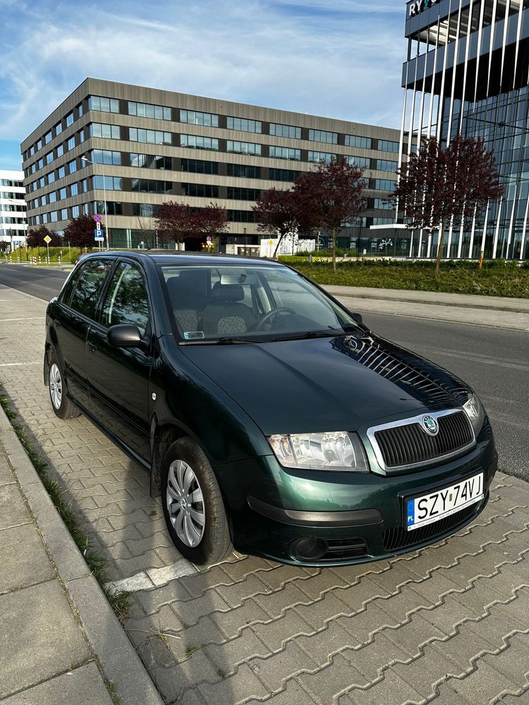 Skoda Fabia 1.2 2006 4l/100 km, jak nowe.