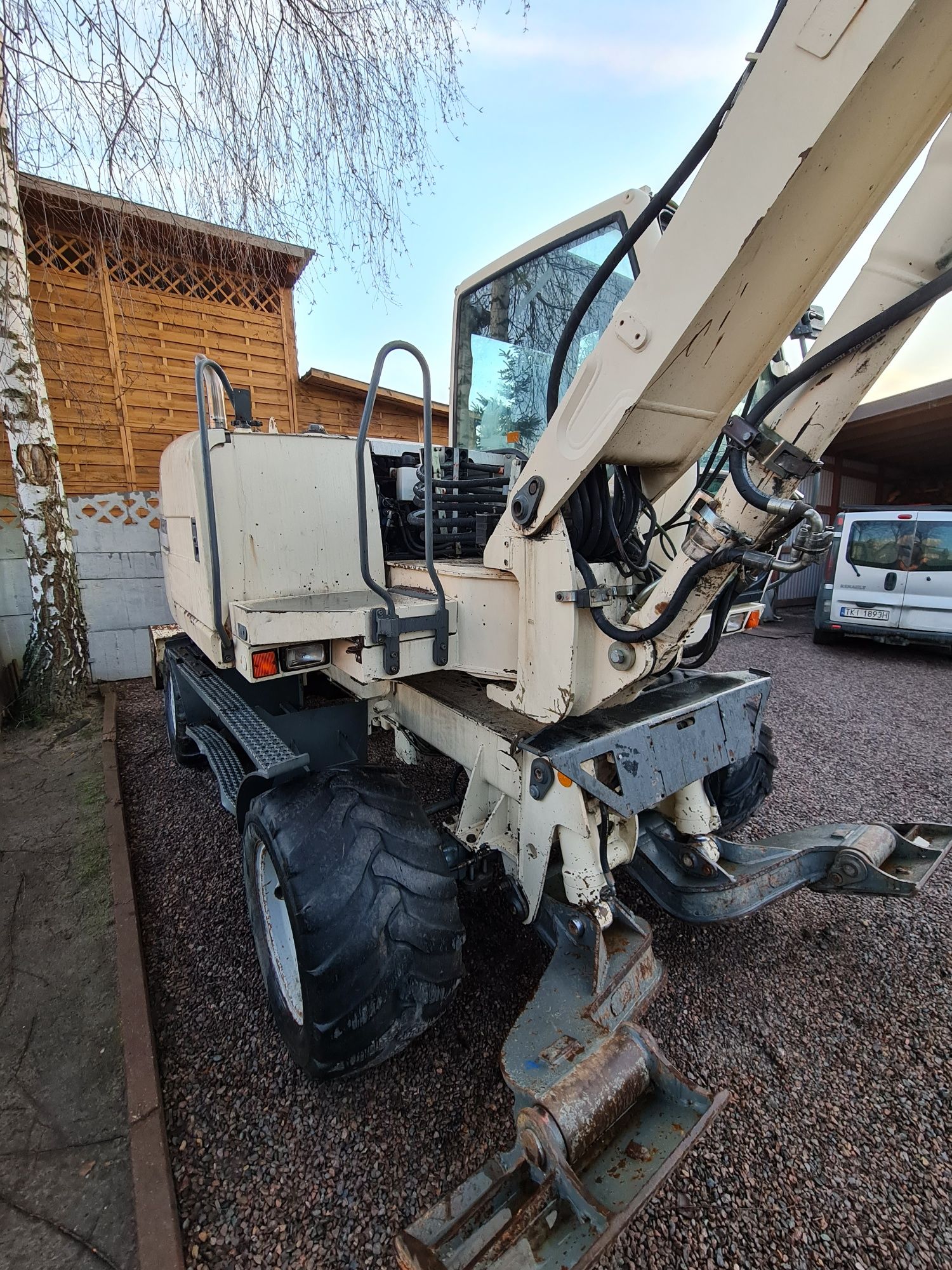 Koparka kołowa Liebherr 309 z 2006 roku