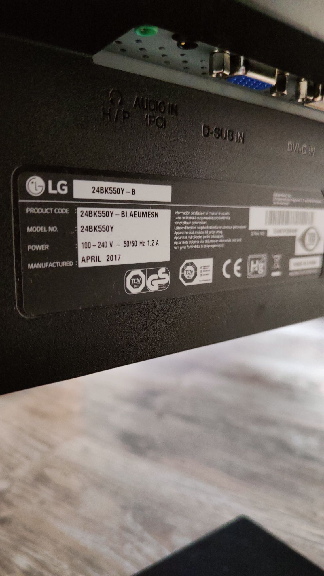 Monitor LG 24 cale, regulowany