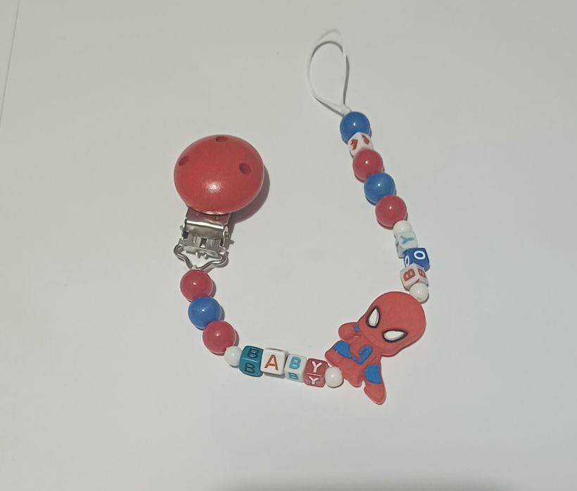 Prendedor de chupetas