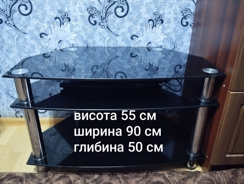 Стеклянная тумба, журнальный столик, стол под телевизор.
