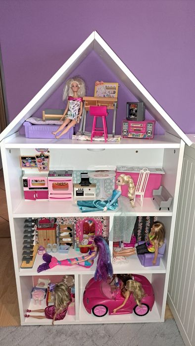 Domek dla lalek ze światłem, stan idealny!