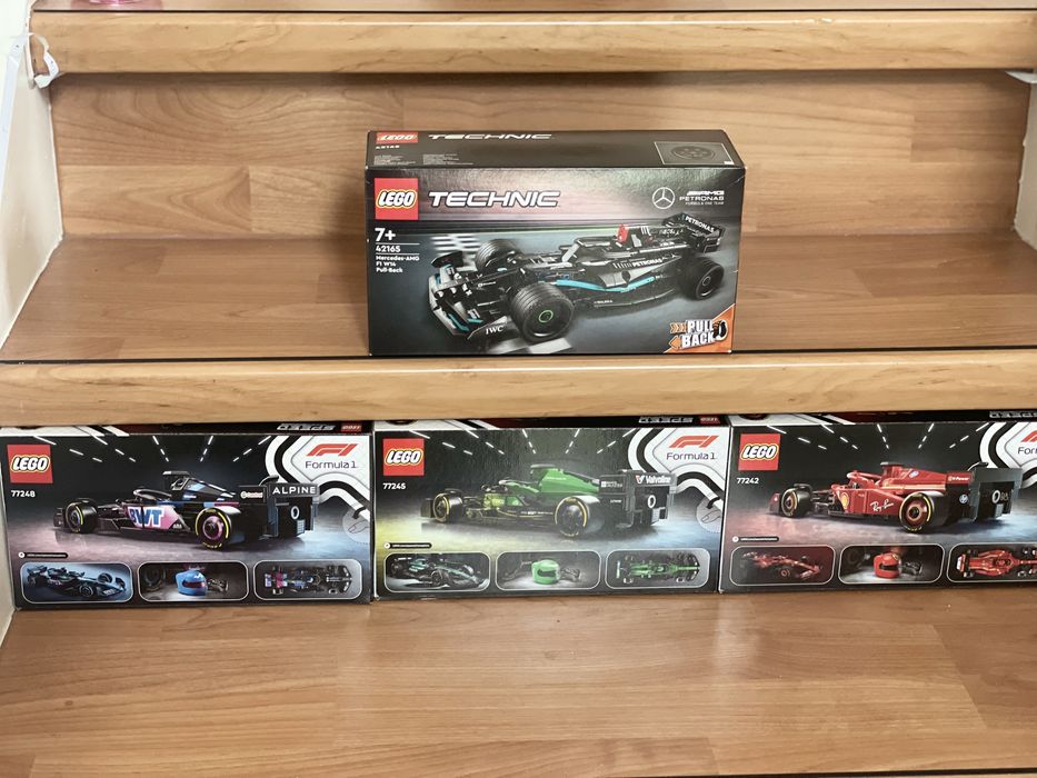 Набір з 4 комплектів LEGO Speed Champions