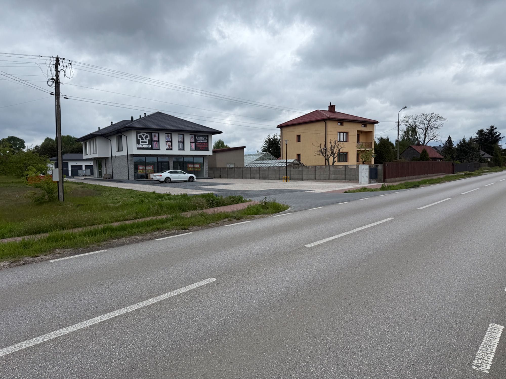 Lokal usługowy 55 m pod Legionowem przy wojewódzkiej drodze