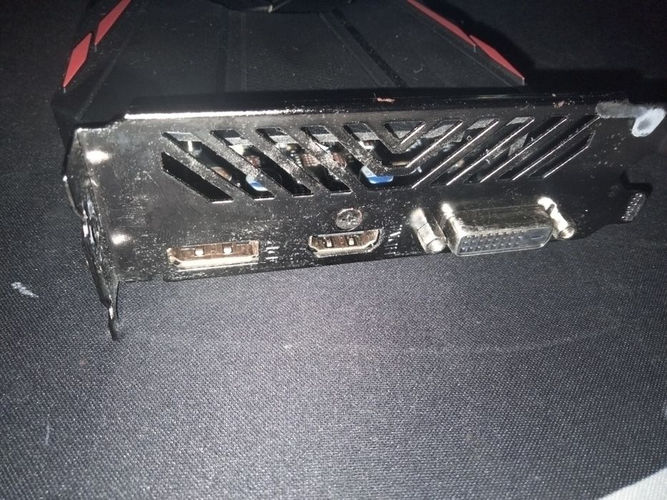 Placa de video GTX 1050 8Gb