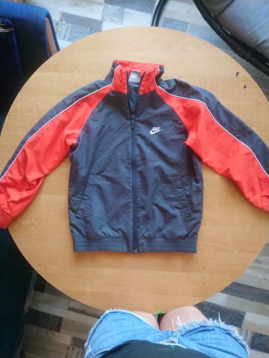 Kurtka wiatrówka bluza nike 128-140
