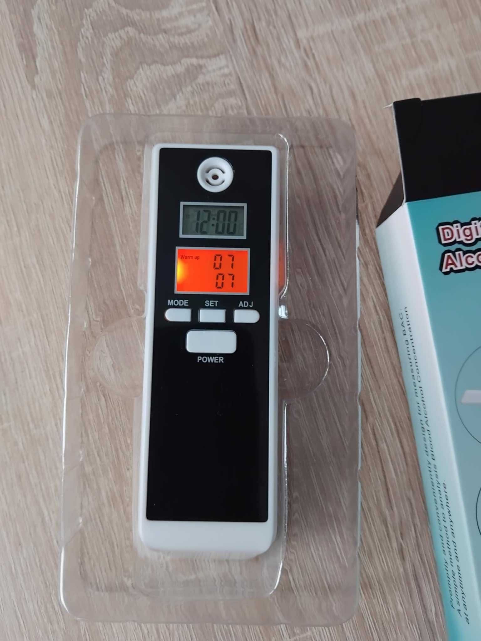 ALKOMAT BEZUSTNIKOWY cyfrowy LCD higiena precyzyjny 0.01%  termometr