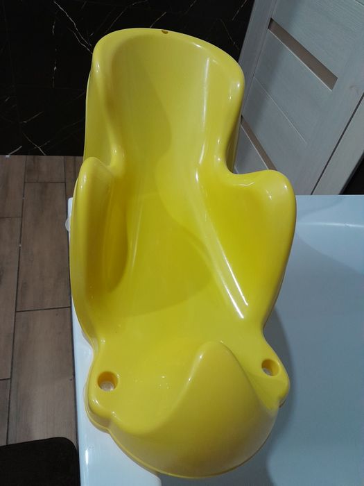 Горка для ванночки. Підставка у дитячу ванночку