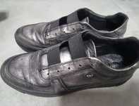Piekne buty czarno srebrne roz 39 marki Wojas