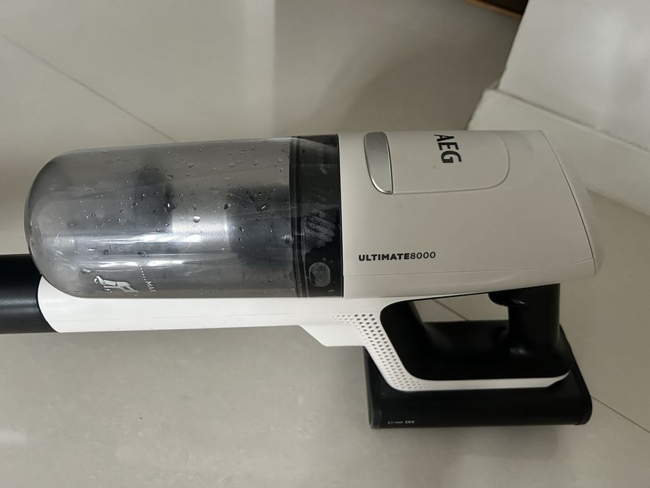 Odkurzacz bezprzewodowy AEG Ultimate AP81UB25SH