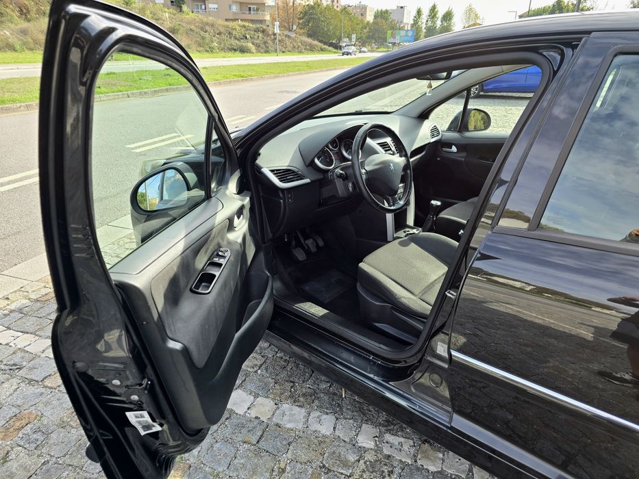 Peugeot 207 1.6hdi 5 lugares