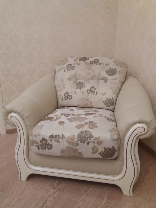 Продам комплект мягкой мебели Amadeo (кресло и диван-кровать)