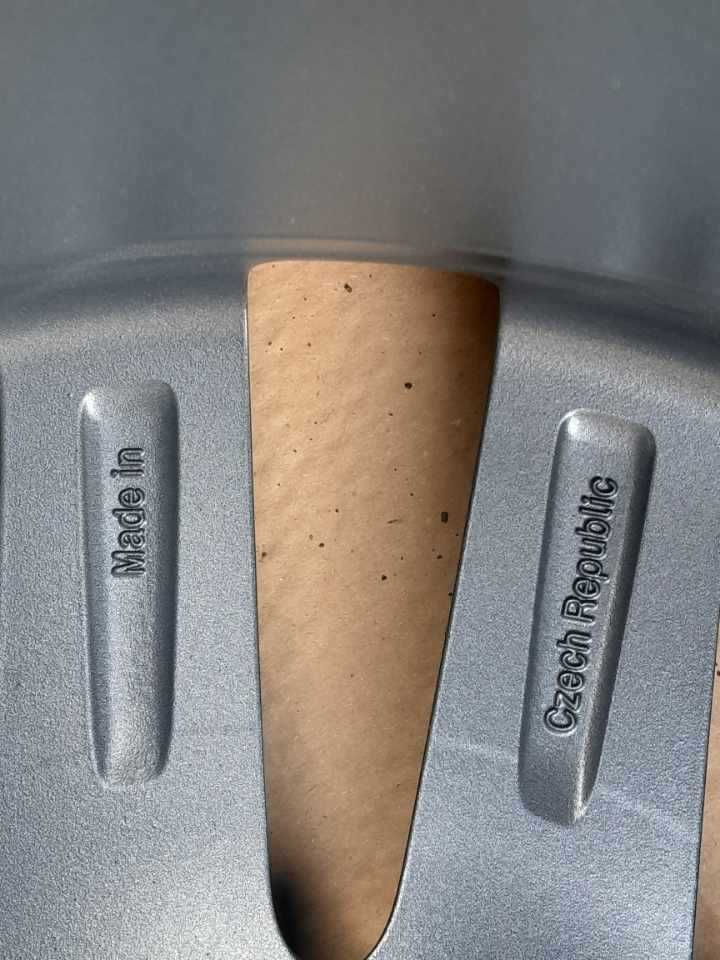 Sprzedam alufelgi 17"VW