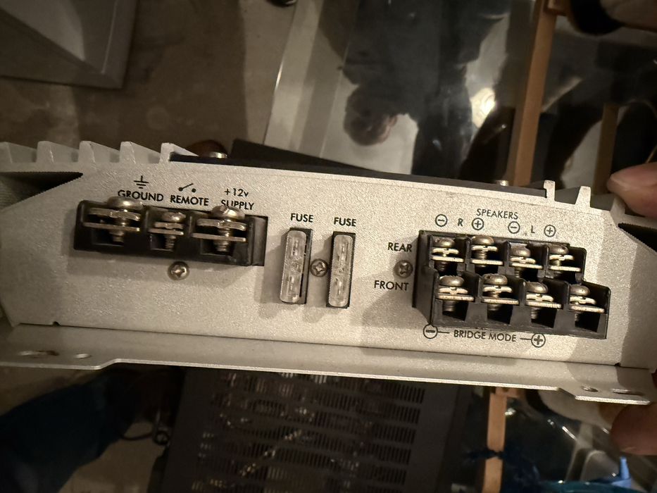 Wzmacniacz Blaupunkt 600V oraz głośnik Focal, Magnat, Eltax