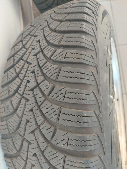 Oryginalne Felgi aluminiowe R15 195/65 + opony zimowe