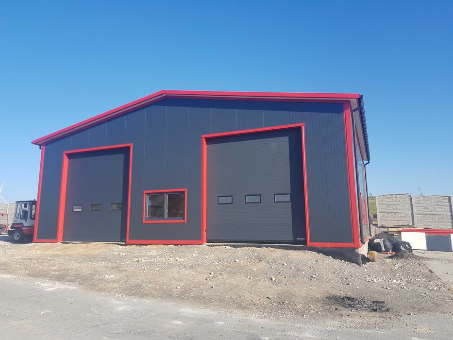 Budynek z płyty warstwowej magazyn garaż konstrukcja stalowa 12x25x4m