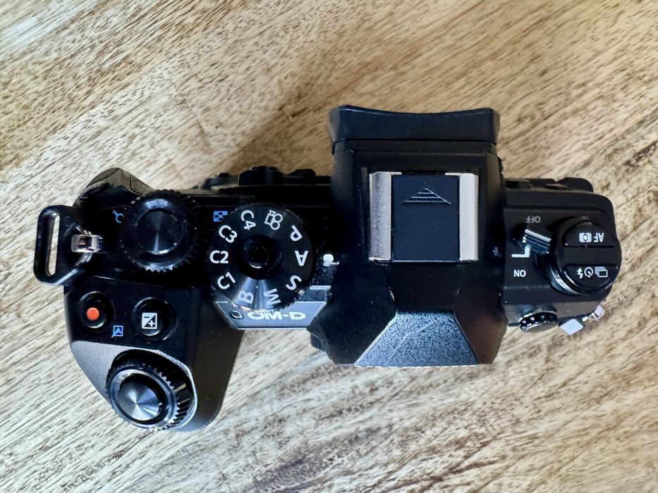 Aparat Olympus OM-D E-M1 Mark III + 12-40 2.8 PRO