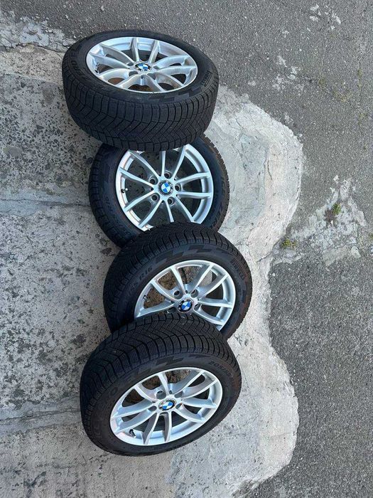 Продаю комплект зимних шин с оригинальными дисками BMW R16