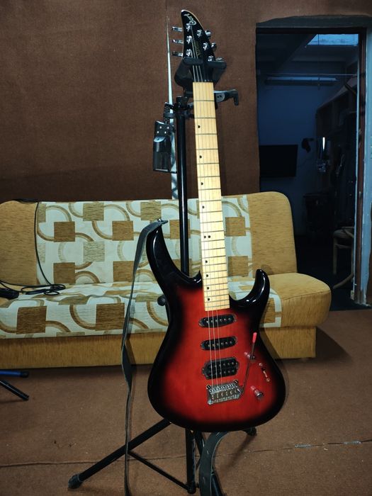 Gitara elektryczna Cort starlite.