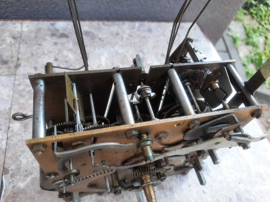 92 Mechanizm starego zegara ścienny kwadransowy
