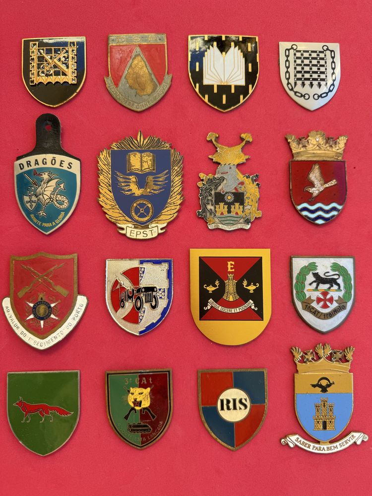 Crachás Militares