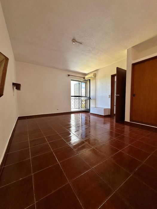 Venda: T1 na Rua da Oura, ótimo investimento!!!