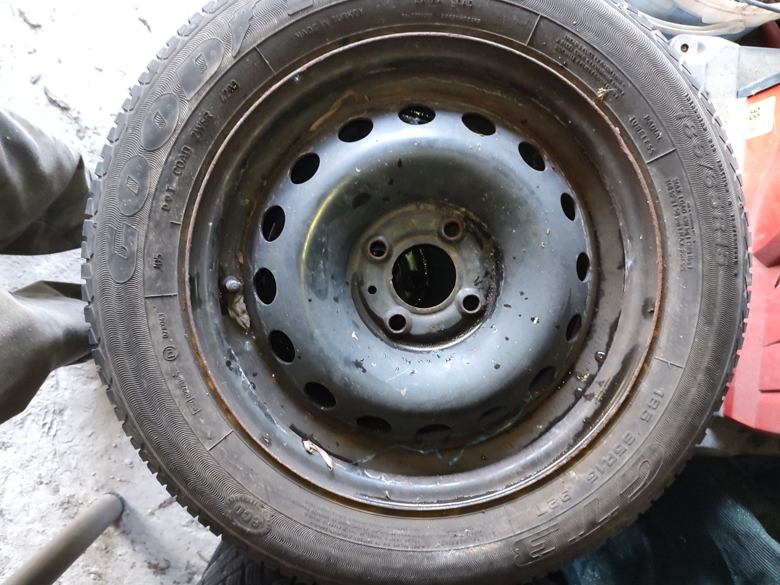 *75zł 185/65 r15 goodyear