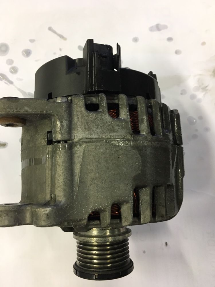 Audi A4  2013 Alternador